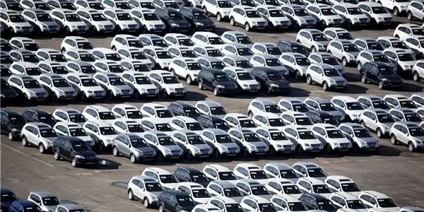 乘聯會崔東樹：1月末全國乘用車市場庫存333萬台、庫存64天
