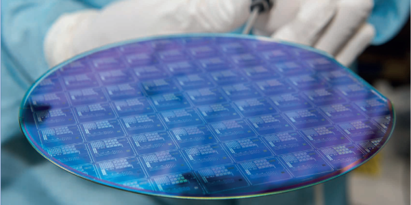 中國信通院院長談全球缺芯：手機芯片供貨周期延長至 12 個月