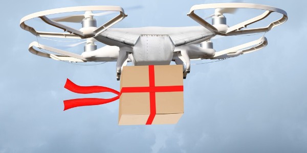 順豐無人機支援安亭運送物資，已建立十餘條固定航線